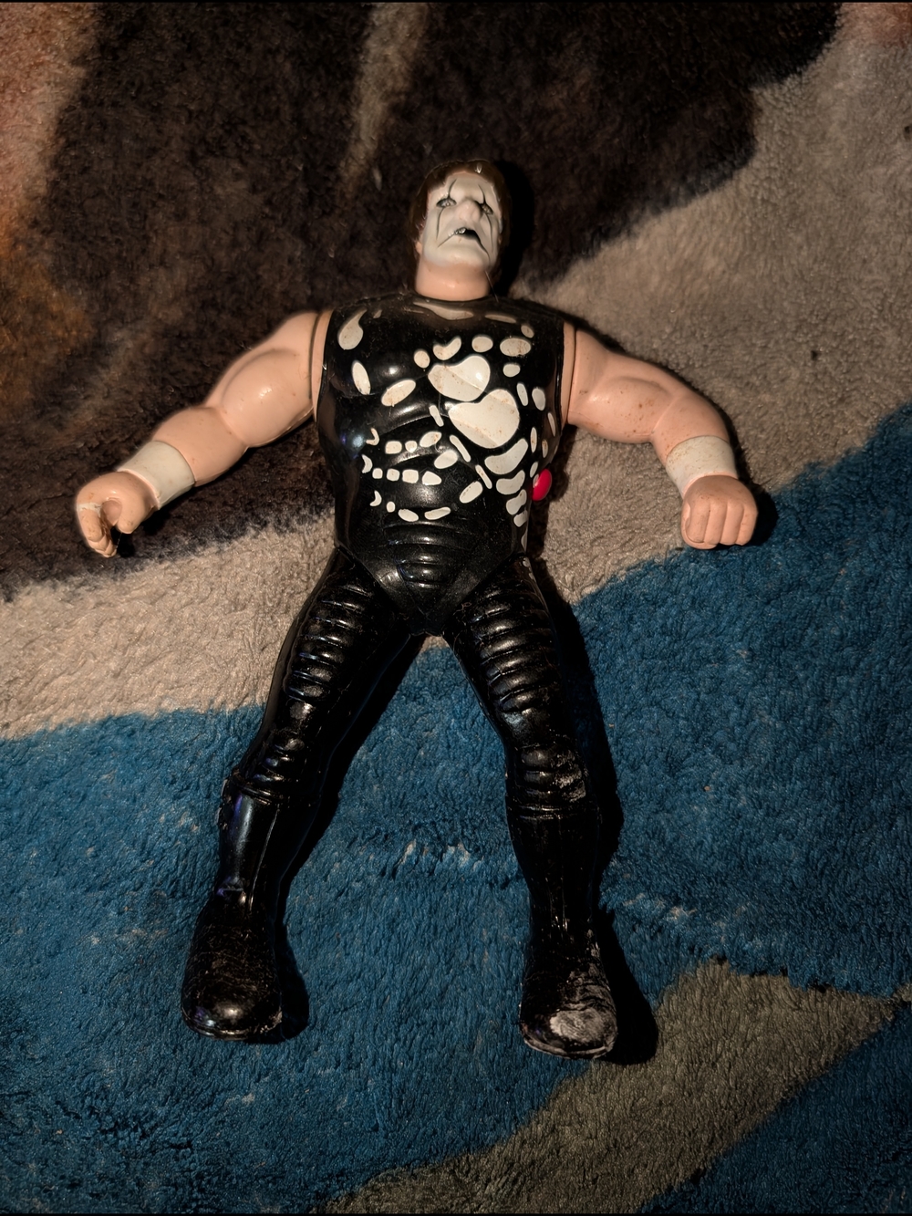 OSFTC Sting  Vibrating Action Figure